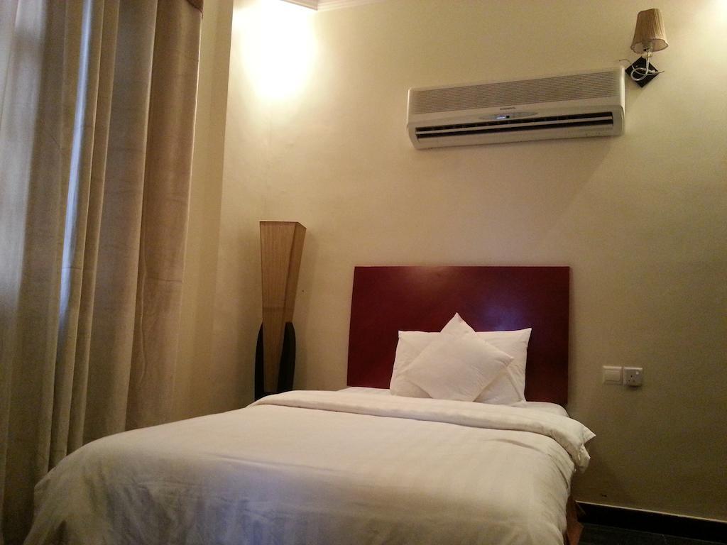 Rimal Suites Apartments Σαλάλα Δωμάτιο φωτογραφία